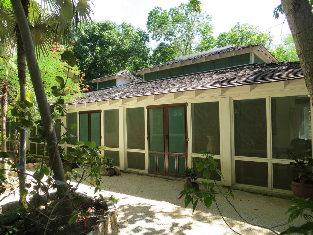 Tingalaya'S Retreat Hotel Negril Exterior photo