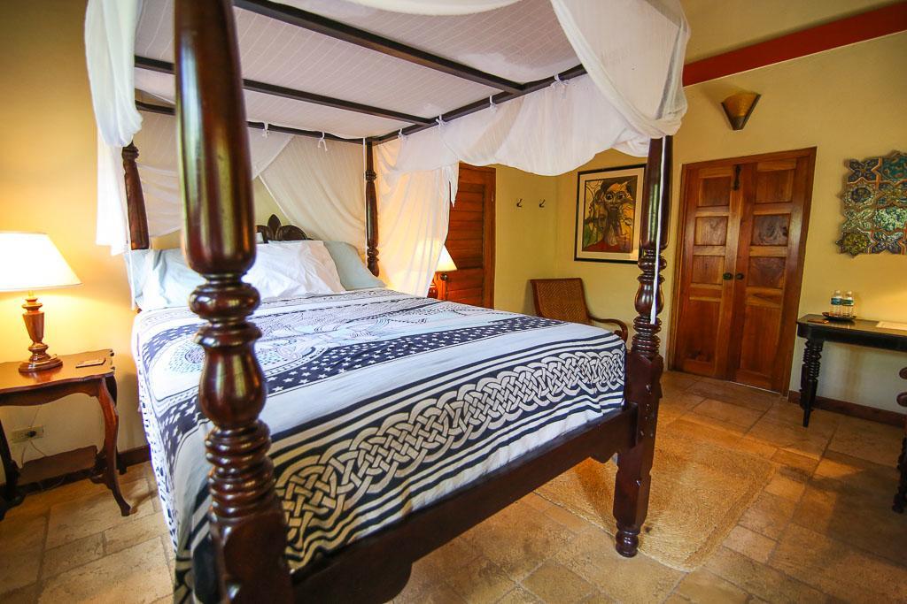 Tingalaya'S Retreat Hotel Negril Exterior photo